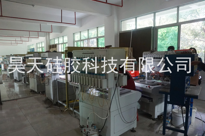 硅胶制品_滴胶软胶公仔